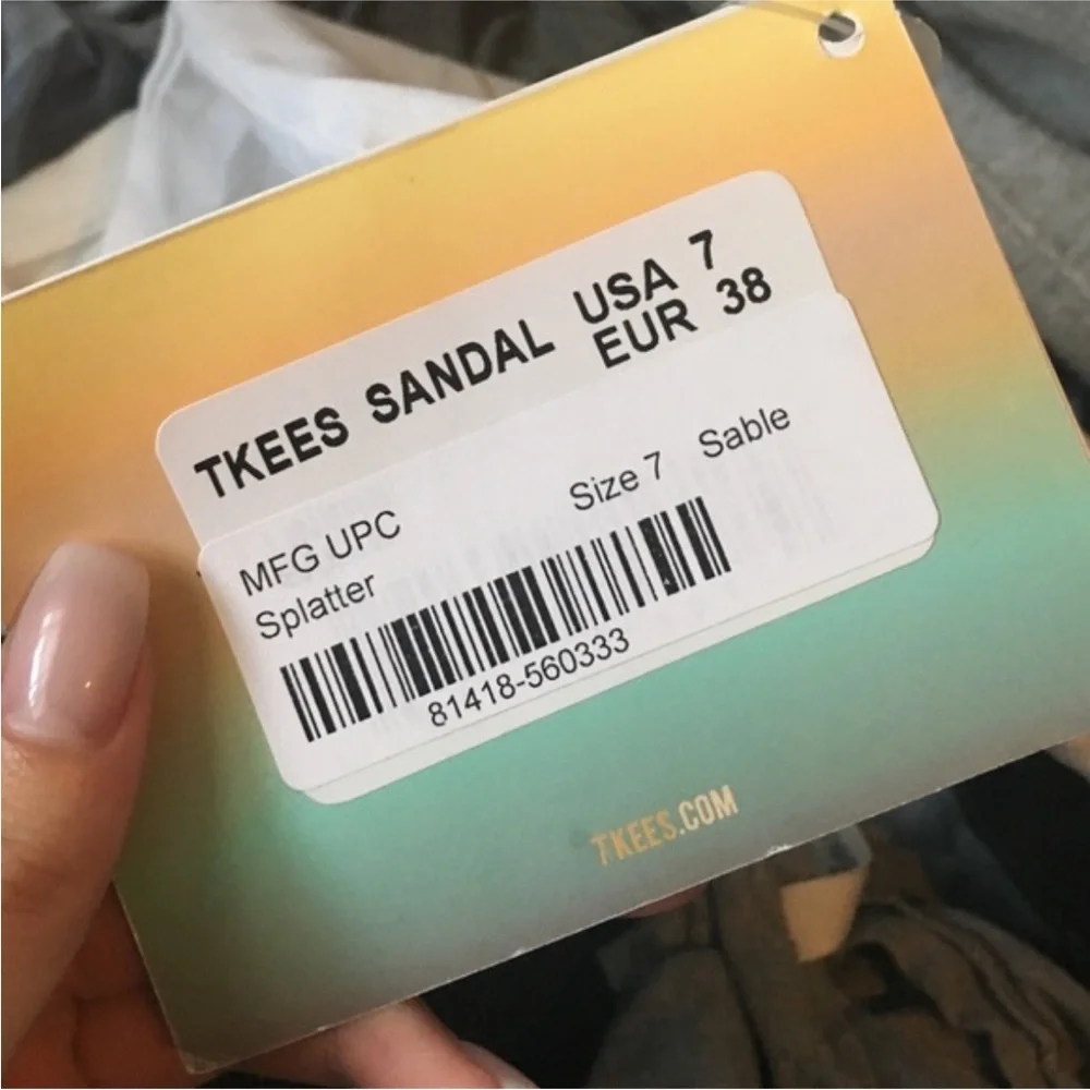 BRAND NEW TKEES FLIP FLOPS - Picture 3 of 4